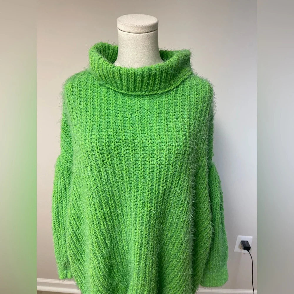 Free People Oasis Energy Tunic Chunky Knit Sweater - Picture 5 of 9